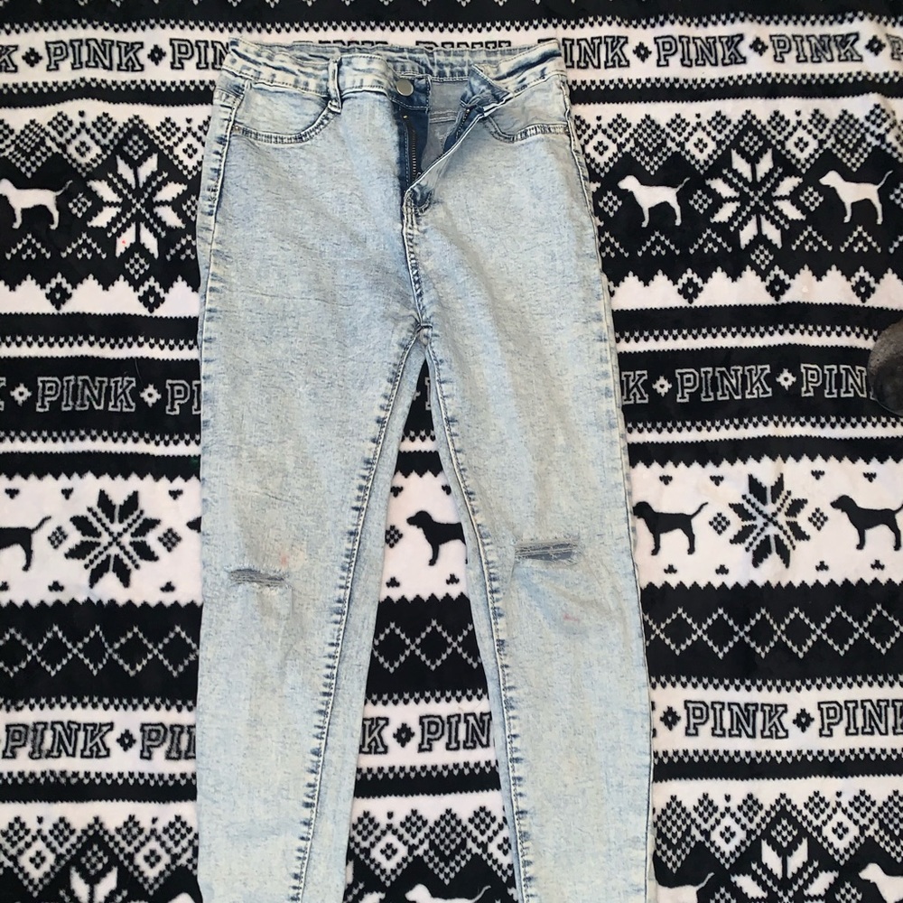 high waisted light blue ripped jeans
